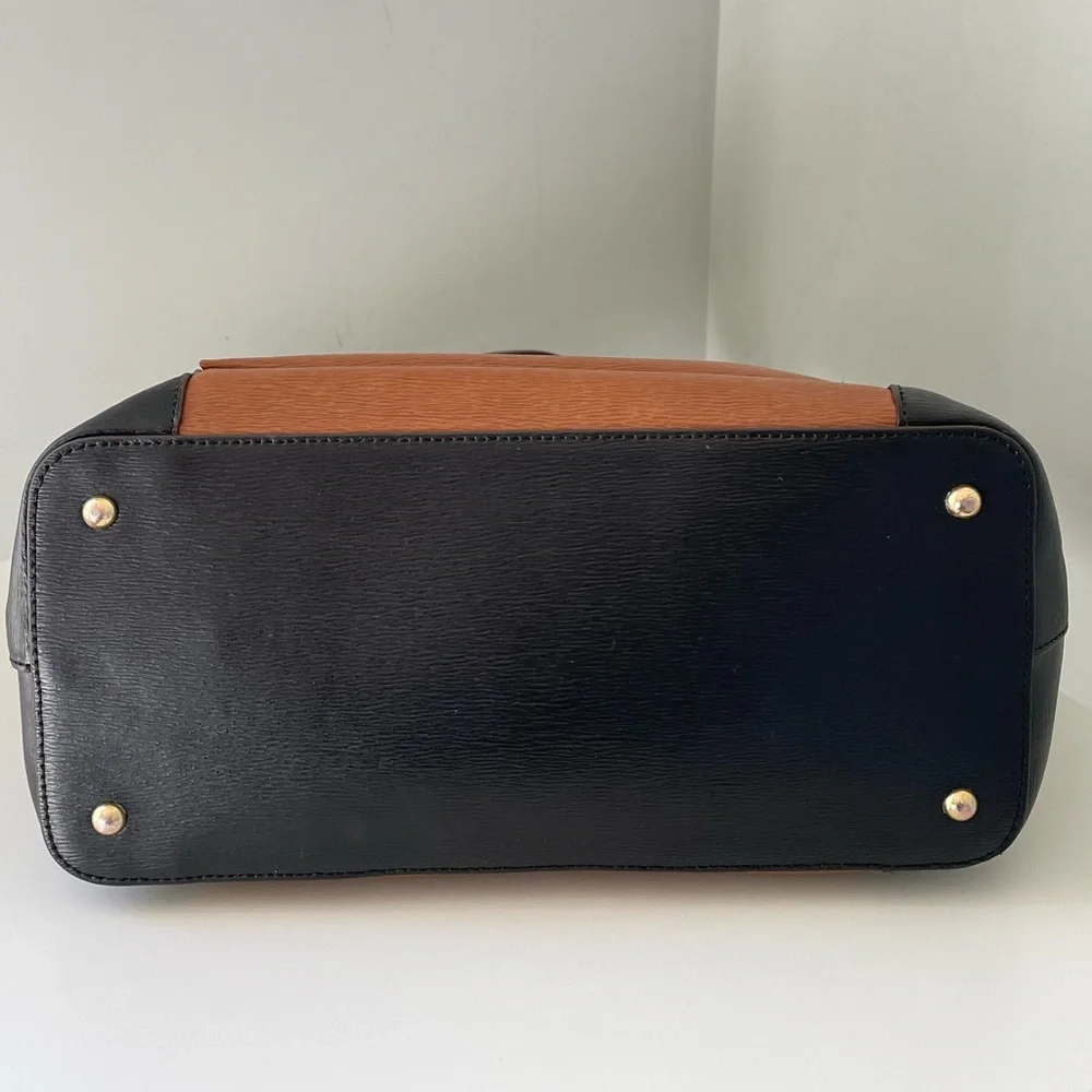Ralph Lauren Newbury Modern Pocket Tote - Picture 6 of 13
